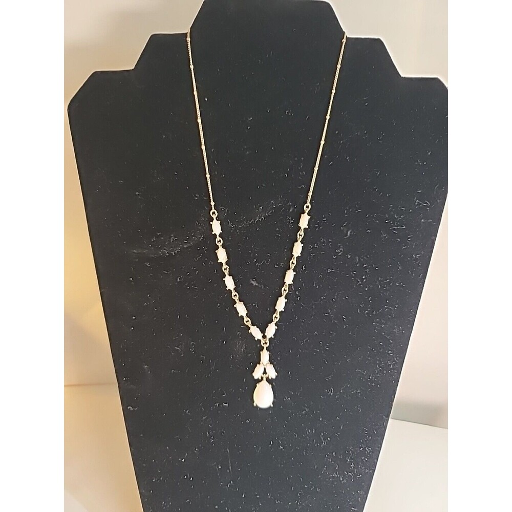 Vintage Nina Ricci Signed NR Gold Tone & White 10” Necklace